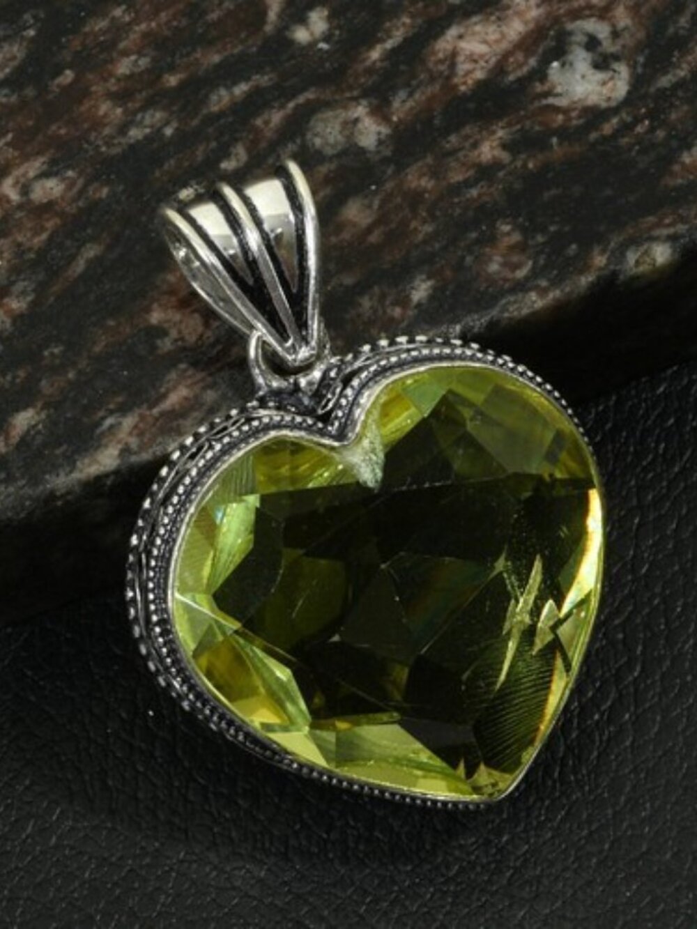 Peridot Gemstone Sterling Silver Antique Design Heart Pendant